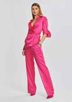 Raines Silk Shirt -LUCY Clothing Shop Ecommerce Crop 221115 Ecom SET1 SHOT 05 1158