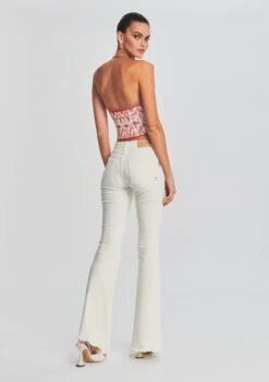 Moore Mid Rise Flare Jean -LUCY Clothing Shop Ecommerce Crop 221115 Ecom SET1 SHOT 40 6501 091ecae4 e1b0 4b74 8f70 6c2d1d5892a8