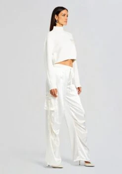 Finley Cargo Pant -LUCY Clothing Shop Ecommerce Crop 23 10 17 DONNASWEATER FINLEYCARGO WINTERWHITE 3305 ECOMM 32eae838 a918 411c a6ac cb73d9b2efa8