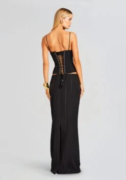 Petra Top -LUCY Clothing Shop Ecommerce Crop 23 11 15 PETRATOP BRIARSKIRT BLACK 2050 ECOMM d066e1c7 e9c5 4945 b3fe 218d2e20daa9