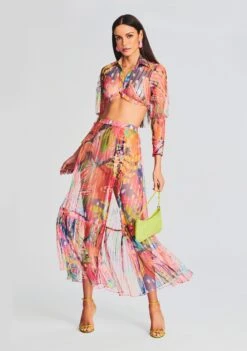 Plum Cropped Shirt -LUCY Clothing Shop Ecommerce Crop 230516 SET2 SHOT 08 0681 eComm 3034e96d ef73 4521 93af 8421b45419a8