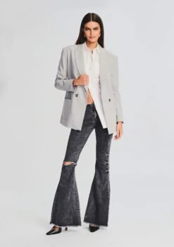 Izzi Low-Rise Jean -LUCY Clothing Shop Ecommerce Crop 230831 IZZILOWRISEJEAN 0533 ECOMM