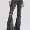 Izzi Low-Rise Jean
