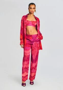 Soma Oversized Shirt -LUCY Clothing Shop Ecommerce Crop 231128 SOMABANDEAU SOMASHIRT SOMAPANTS 0330 ECOMM 8875d69d b423 41a9 9330 29c7ef795945