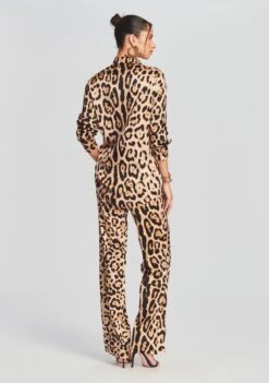 Evan Silk Shirt -LUCY Clothing Shop Ecommerce Crop Retrofete eComm 220803 Set2 SHOT 43 6152