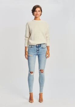 Maya Mid-Rise Jean -LUCY Clothing Shop Ecommerce Crop Retrofete eComm 220920 Set2 SHOT 08 0963