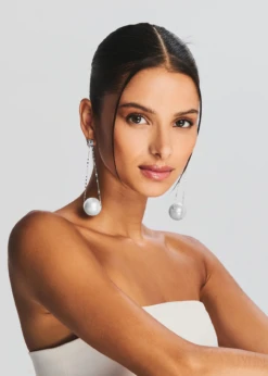 LUCY Clothing Shop 45 LUCY Clothing Shop -LUCY Clothing Shop JulesEarring Silver ECOMM OnModel